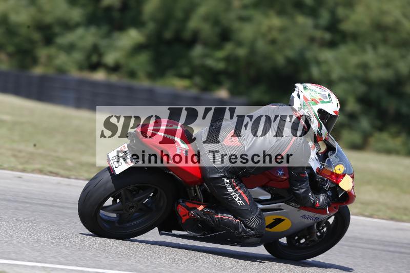 /Archiv-2025/49 26.08.2025 Cornu Master School ADR/gruen-vert/104